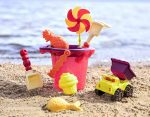 B.TOYS: Sands Ahoy! – wiaderko z akcesoriami do piasku - obrazek 2