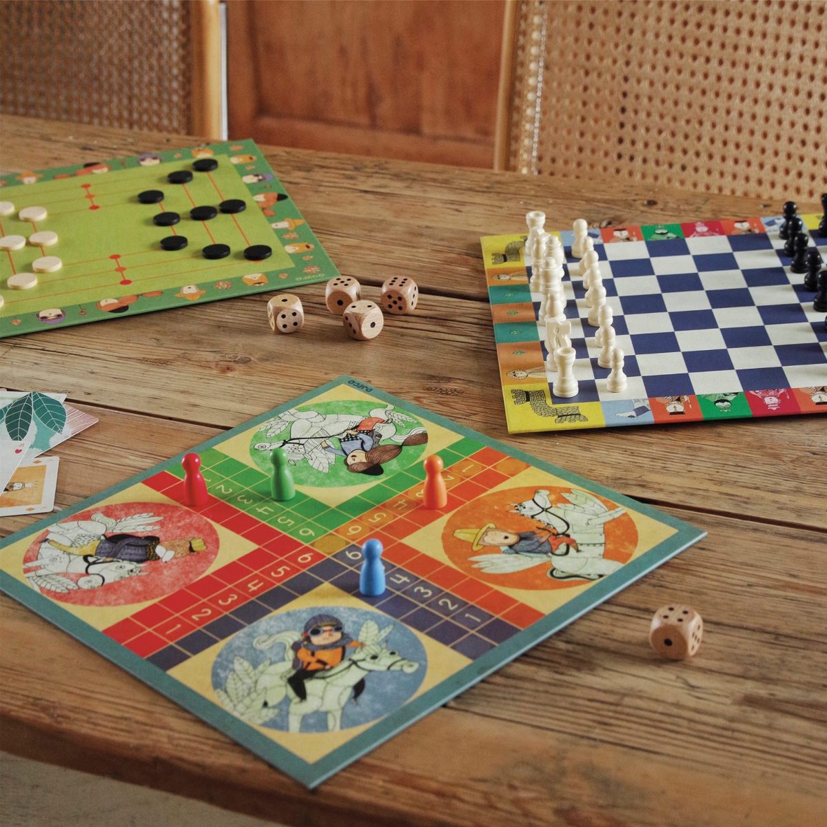 Djeco: zestaw 20 gier klasycznych CLASSIC BOX 6+ - obrazek 2