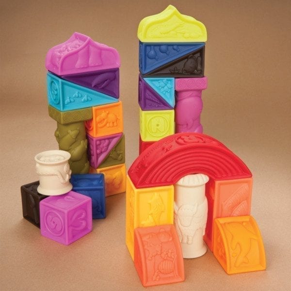 B.TOYS: Elemenosqueeze – miękkie klocki sensoryczne