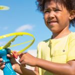 B.TOYS: Disc-Oh Flyers – latający świecący dysk - obrazek 3