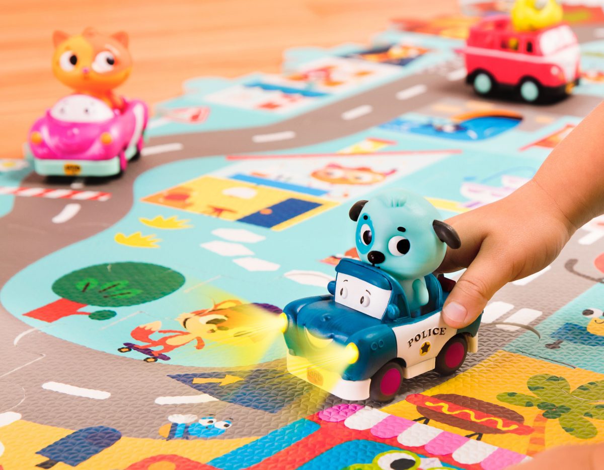 LB1767_LB1700_LB1701_LB1704_LS_A-4-scaled Land of B. - autko sensoryczne z pasażerem Woofer & Officer Lawly - obrazek 2