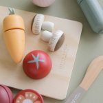 Little Dutch: Deska z warzywami do krojenia - obrazek 7