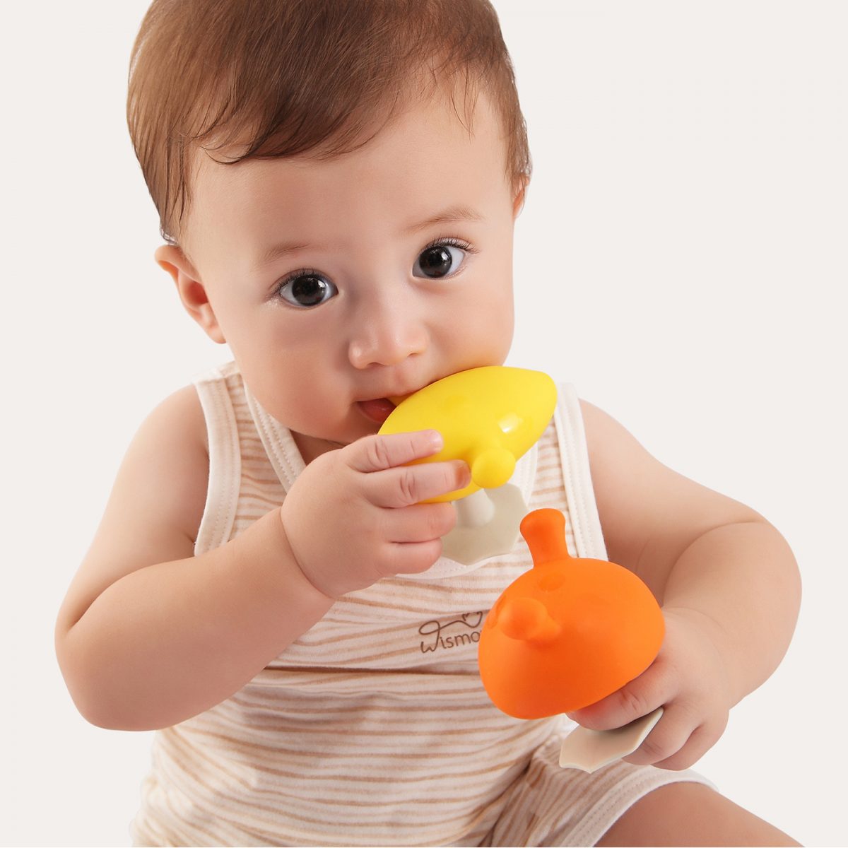 Mombella: gryzak uspokajający Grzybek Mushroom LIGHT BLUE - obrazek 2