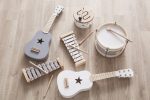 Kids Concept: drewniana gitara dla dziecka WHITE - obrazek 2