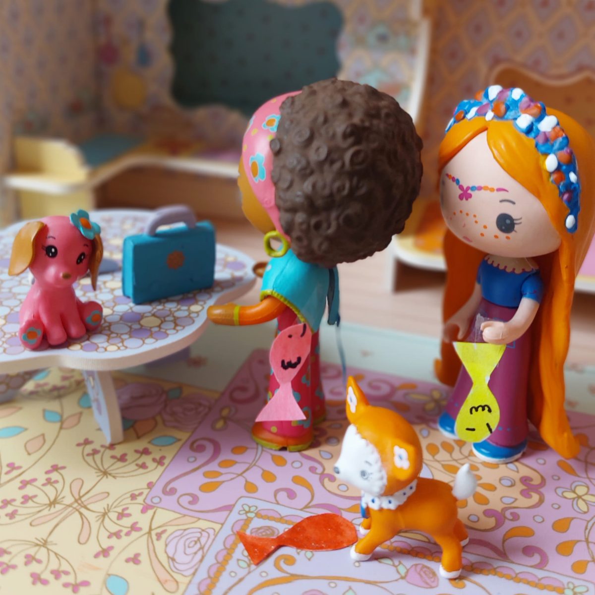 DJ06957-DJ06952-AL-C-SOCIAL-POISSONARVIL-APRILFOOL-22-RVB Djeco: TINYLY Figurki POPPY & NOUKY - obrazek 4