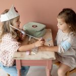Little Dutch: zestaw do zabawy w lekarza - obrazek 2