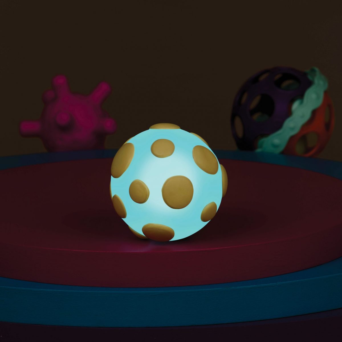 B.toys: piłki sensoryczne z piłką świecącą - Ball-a-baloos - obrazek 3
