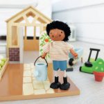 Tender Leaf Toys: drewniana laleczka Pan Forrester i jego pies - obrazek 2