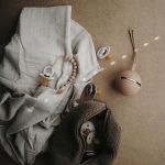 Mushie: etui na smoczek do wózka Kula Ball Natural - obrazek 2