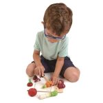 Tender Leaf Toys: Drewniana deska z warzywami do krojenia - obrazek 4