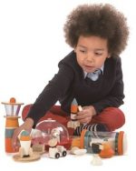 Tender Leaf Toys: Drewniana stacja kosmiczna - Życie na Marsie - obrazek 3