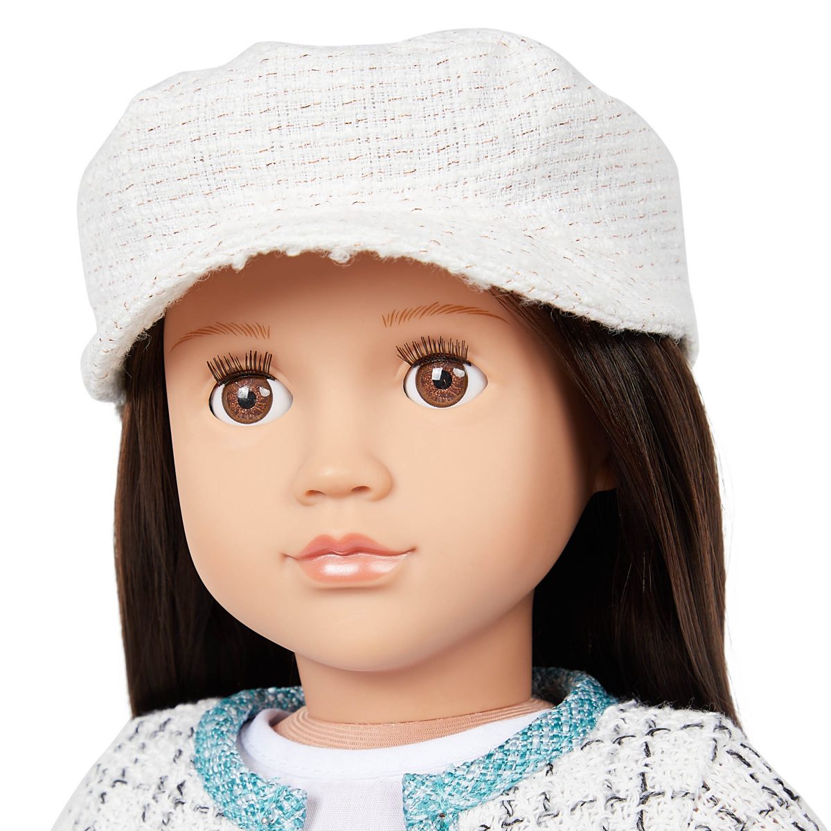 BD31330_DP_C Our Generation: lalka LYSIE 46cm – brunetka w żakiecie - obrazek 2