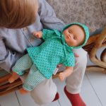 Djeco: Komplet ubrań dla lalki PETIT PAN & POMEA - obrazek 3