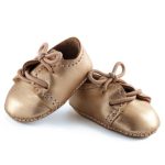 Djeco: Złote buciki dla lalki POMEA