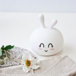 Rabbit & Friends: Królik Słodziak Lampka Silikonowa Biała - obrazek 3