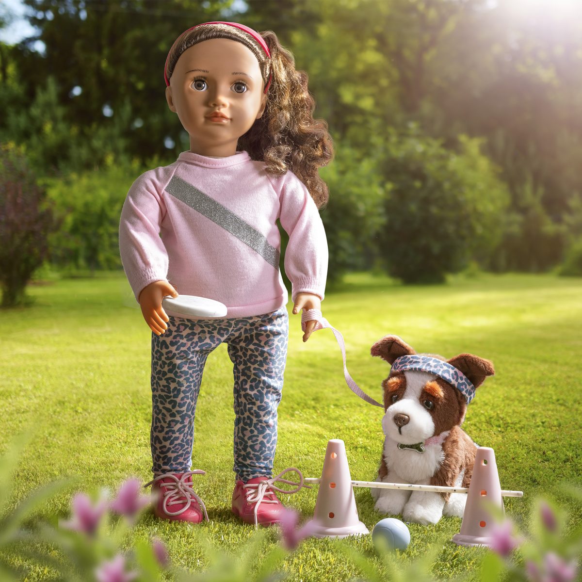 BD31443_LS_A Our Generation: Lalka NATALIA 46cm – z PIESKIEM Border Collie Nillie - obrazek 2