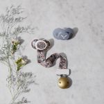 Elodie Details - Drewniana zawieszka do smoczka - Blue Garden - obrazek 2