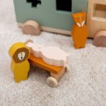 Trixie: drewniana Karetka Pogotowia - obrazek 3