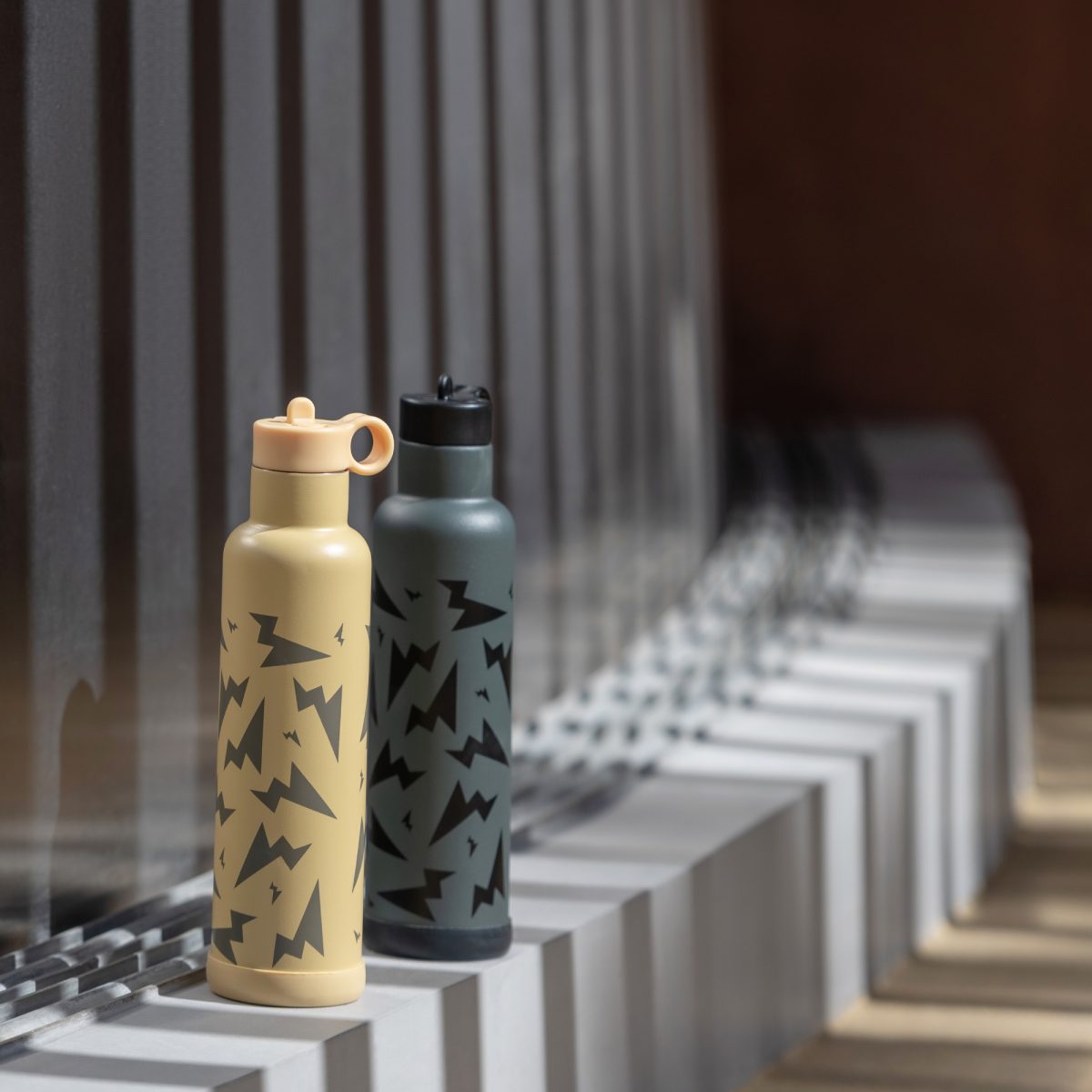 Citron: butelka termiczna ze stali nierdzewnej 750ml Black/Grey - obrazek 2