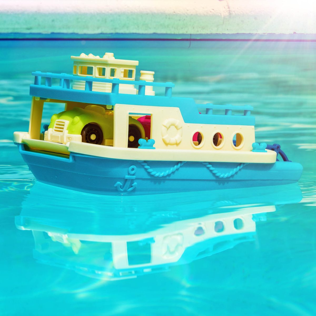 BX1730_LS_A1-2048x2048 B.toys: Happy Cruisers – Ferry Boat – PROM z AUTKAMI - obrazek 4