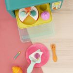 B.TOYS: Mini Chef – PIEKARNIK z TORTEM i odgłosami / Bake-a-Cake Playset - obrazek 6