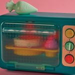 B.TOYS: Mini Chef – PIEKARNIK z TORTEM i odgłosami / Bake-a-Cake Playset - obrazek 4