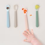 Done by Deer: łyżeczki dla niemowląt 3 szt. Foodie Sand - obrazek 3