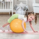 LUDI: duża piłka z wypustkami sensorycznymi - obrazek 4