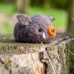 AGNA WOOL ART: Ufilcuj go sam! Zestaw do filcowania Dzik - obrazek 2