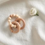 JackOJuno: Gryzak silikonowo-drewniany beżowy - obrazek 2