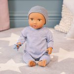 LullaBaby: lalka NIEMOWLĘ – CHŁOPIEC, ze smoczkiem, w pidżamce i czapeczce - obrazek 2