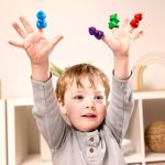 Ooly: kredki malucha na palec Misie Cuddly Cubs - obrazek 3