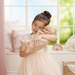 LullaBaby: Lalka NIEMOWLĘ, z misiowym BECIKIEM - obrazek 2