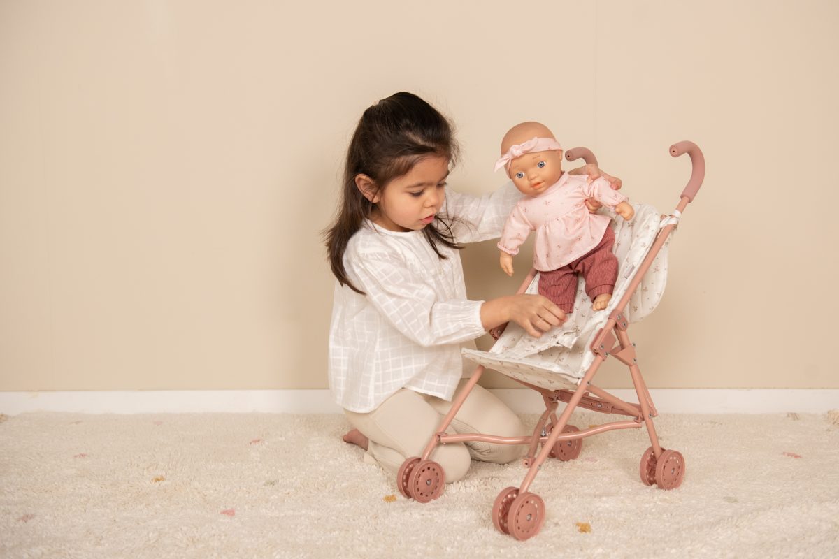 LD4584 - Metal Doll Stroller (3) Little Dutch: składany wózek spacerowy dla lalki - obrazek 2
