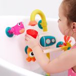 B.TOYS: Wonder-full Waterworks – zabawka kąpielowa z POMPĄ wodną - obrazek 2