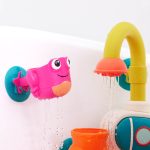 B.TOYS: Wonder-full Waterworks – zabawka kąpielowa z POMPĄ wodną - obrazek 3