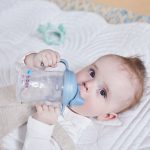 b.box: kubek z miękkim ustnikiem BŁĘKITNY - obrazek 2