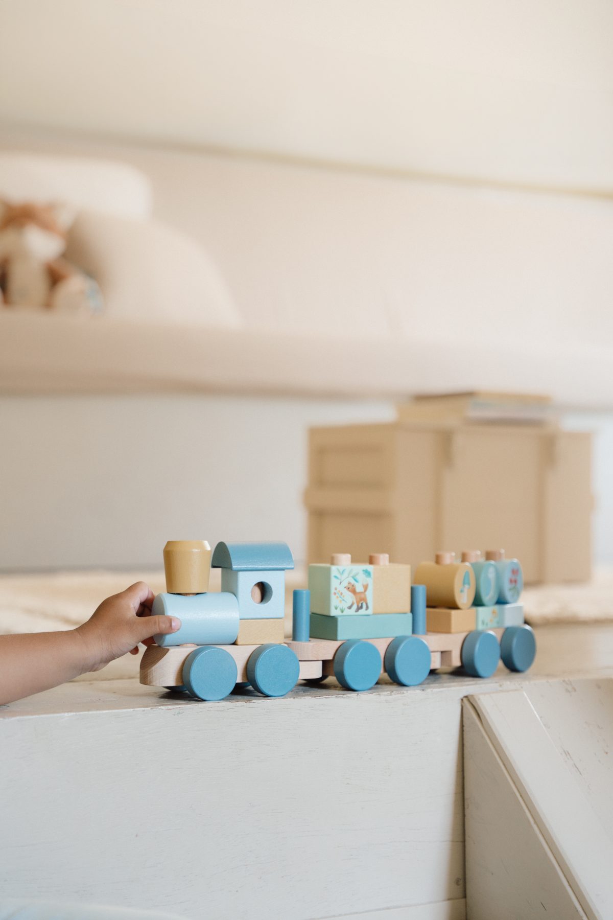 Little Dutch: drewniany pociąg z klockami Forest Friends - obrazek 2