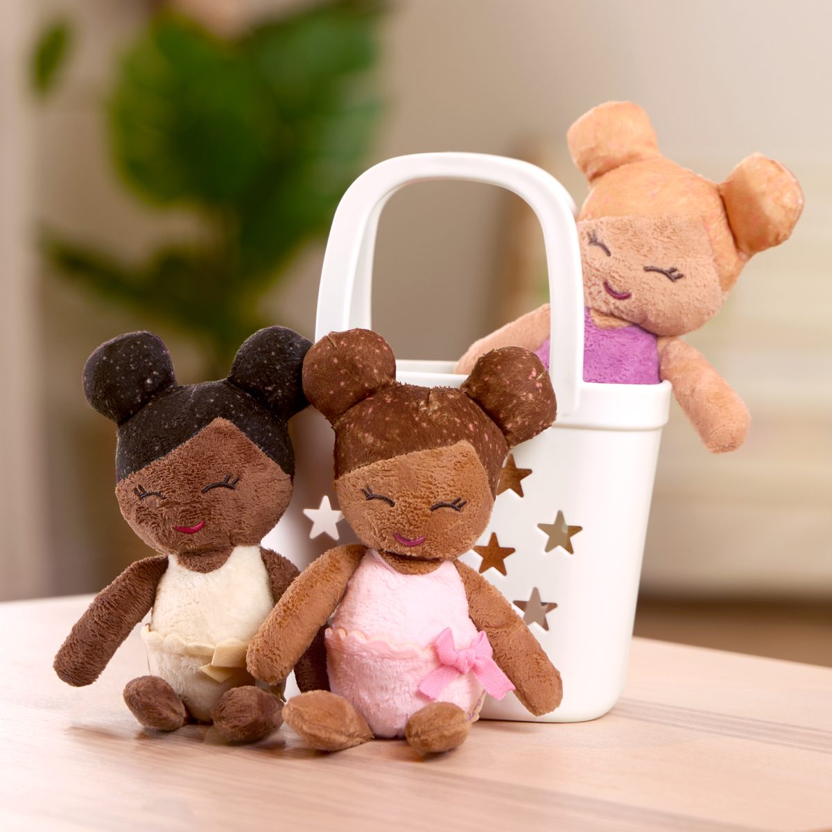 LBY7699_LS_F1 LullaBaby: Laleczki do kąpieli, TRIO z koszykiem, BATH DOLLS - obrazek 6