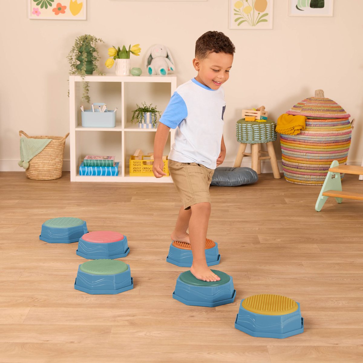 b.toys: Balance & Hop Stepping Stones – KAMIENIE SENSORYCZNE - obrazek 2