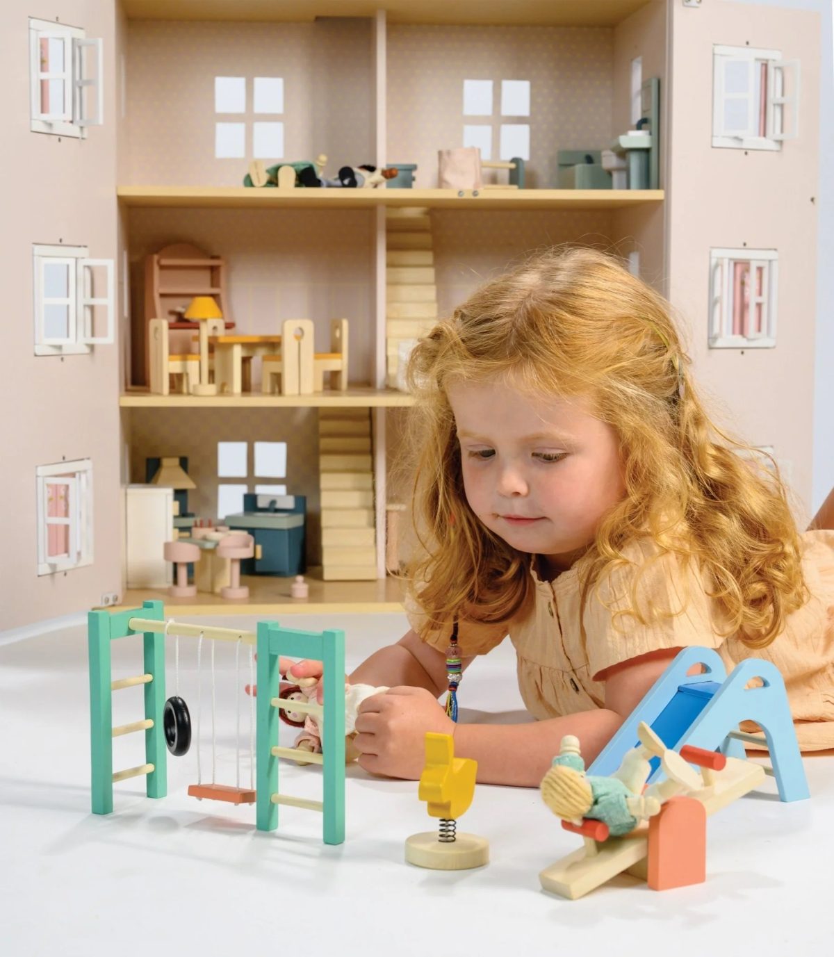 Mentari: drewniany zestaw mebelków Plac Zabaw - obrazek 2