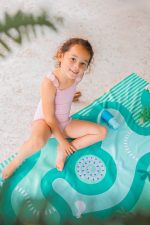 QUUT: Dwustronny ręcznik plażowy PlayTowels M (140 x 70cm) Safari - obrazek 5