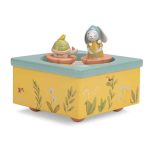 Moulin Roty: Pozytywka drewniana KRÓLICZEK I ŻÓŁW / Trzy Małe Króliki