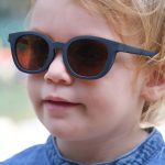 BEABA: okulary przeciwsłoneczne dla dzieci 2-4 lata Bright - Night Blue - obrazek 2