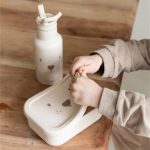 Kidzroom: silikonowy lunchbox pojemnik Beary Excited - obrazek 3