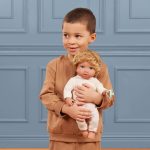 LullaBaby: Lalka NIEMOWLĘ – CHŁOPIEC BLONDYN z WŁOSAMI, ze smoczkiem - obrazek 5