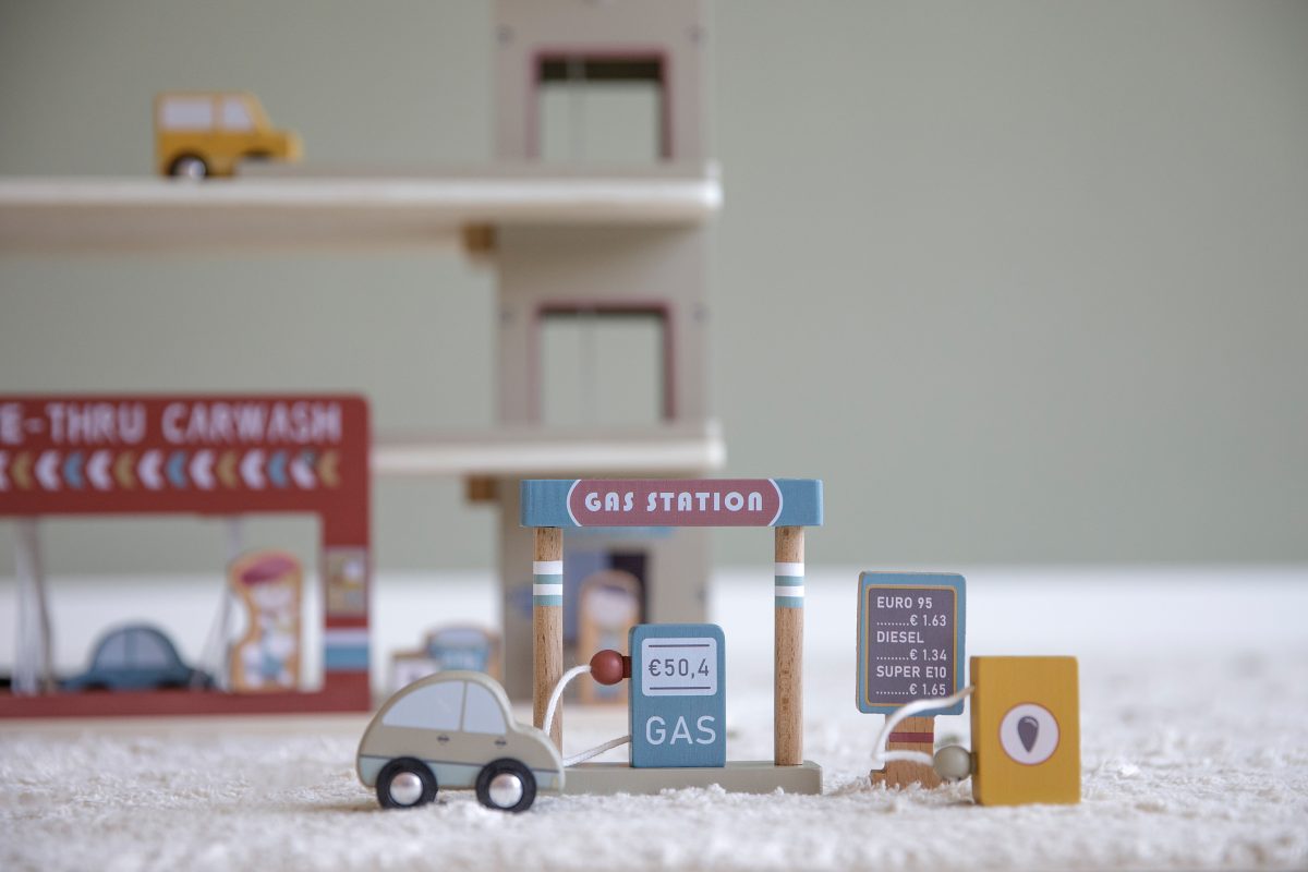 Little Dutch: drewniany garaż wielopoziomowy - obrazek 3