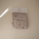 Mushie: Śliniak z Długim Rękawem – Boats - obrazek 4