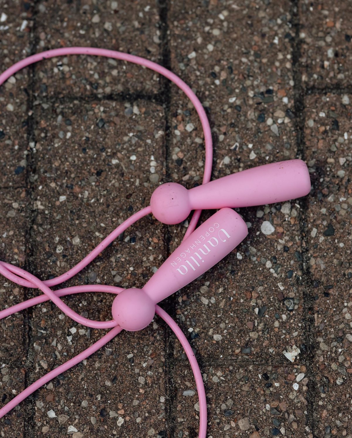 Vanilla Copenhagen: Silikonowa skakanka PINK - obrazek 3