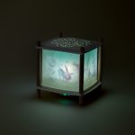 Moulin Roty: Magiczna lampka projektor pozytywka - TRZY MAŁE KRÓLIKI - obrazek 2